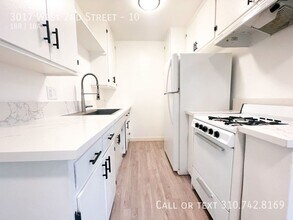 3017 W 2nd St in Los Angeles, CA - Building Photo - Building Photo