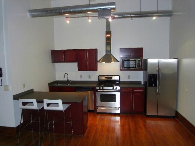 106 Montgomery St in Syracuse, NY - Building Photo - Building Photo