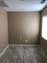 321 F St in Bakersfield, CA - Building Photo - Building Photo