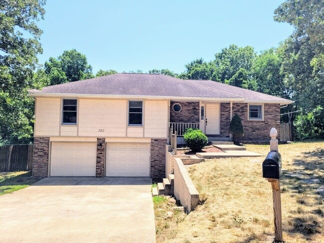 property at 102 Courtney Ct