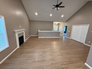 712 Stephanie Ct in Washington, IL - Building Photo - Building Photo