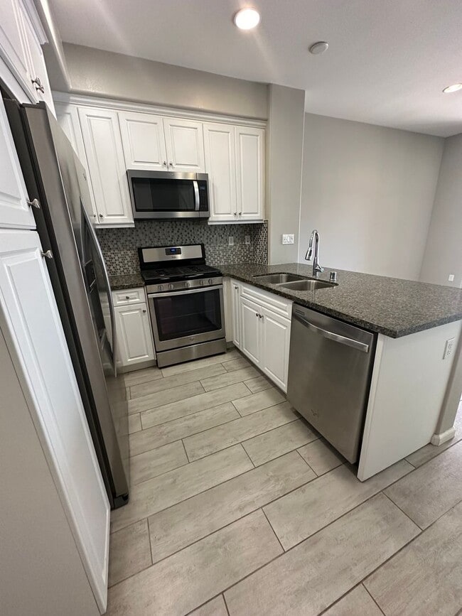 44110 Calle Luz in Temecula, CA - Building Photo - Building Photo