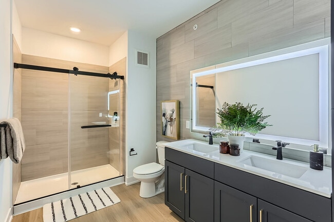 Ara Townhomes & Flats in Castle Rock, CO - Building Photo - Building Photo
