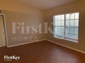 1120 NW 11th Pl in Cape Coral, FL - Foto de edificio - Building Photo