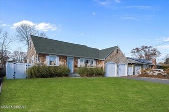 525 Riverwood Ave in Point Pleasant, NJ - Foto de edificio - Building Photo