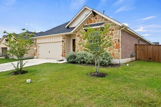 133 Camella St in Liberty Hill, TX - Building Photo - Building Photo
