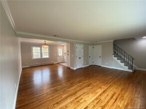 138 Millport Ave in New Canaan, CT - Building Photo - Building Photo