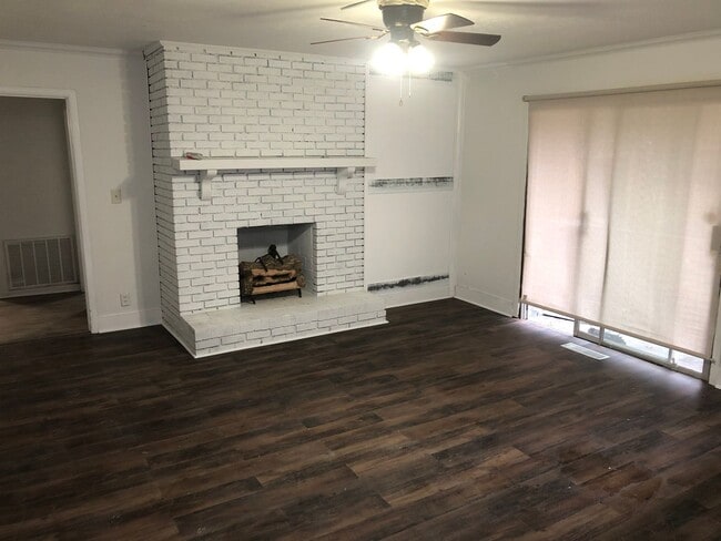 1023 Cynthia Crescent in Anniston, AL - Building Photo - Building Photo