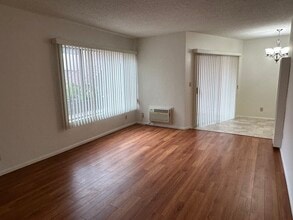 1009 N Hayworth Ave in West Hollywood, CA - Building Photo - Building Photo