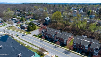 164 High Rock Ave in Saratoga Springs, NY - Building Photo - Building Photo