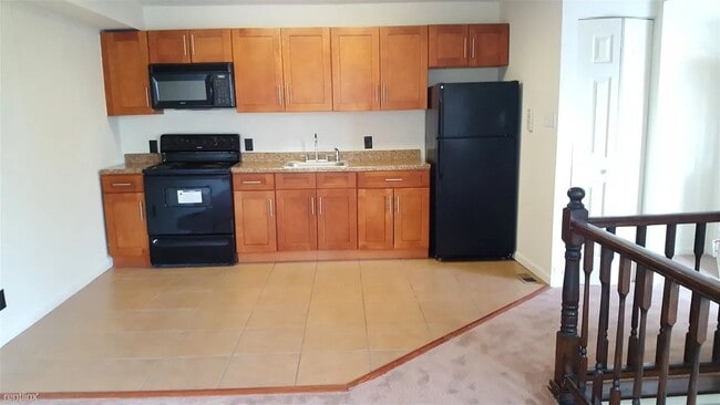 41 S Broad St in Woodbury, NJ - Building Photo - Building Photo