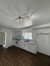 6512 Cadiz Cir in Huntington Beach, CA - Building Photo - Building Photo