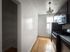 1540 N Kedzie Ave in Chicago, IL - Building Photo - Building Photo