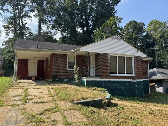 property at 1877 Boulderview Dr SE