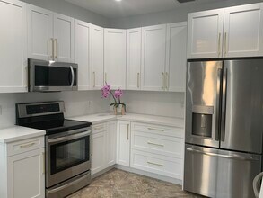 1530 SW 193rd Ter in Pembroke Pines, FL - Building Photo - Building Photo