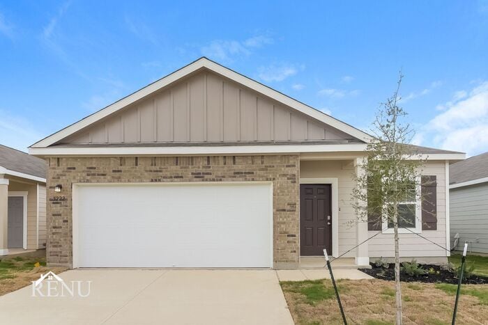 5222 Dawn Break in Saint Hedwig, TX - Building Photo