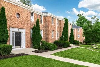 Brooklane Apartments in Ithaca, NY - Foto de edificio - Building Photo