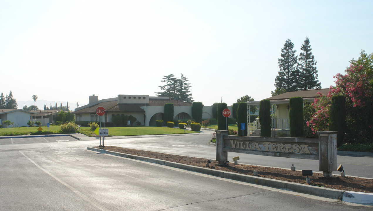 Villa Teresa Mobile Community in San Jose, CA - Building Photo