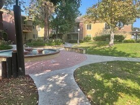5950 Rancho Mission Rd, Unit 163 in San Diego, CA - Building Photo