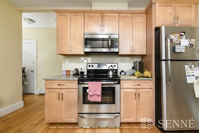 393 Washington St in Somerville, MA - Building Photo - Building Photo