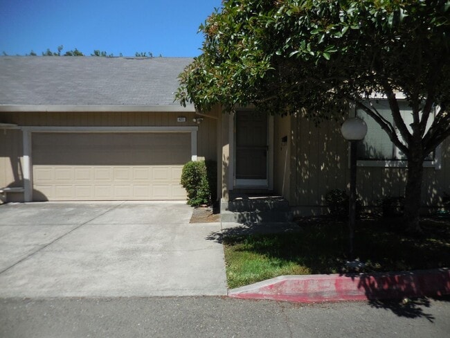 671 Spring Ln in Sonoma, CA - Building Photo - Building Photo