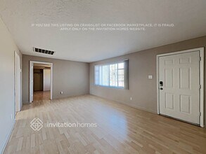 1811 E Clarendon Ave in Phoenix, AZ - Foto de edificio - Building Photo