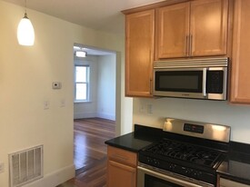 65 Conwell Ave, Unit 1 Apartments