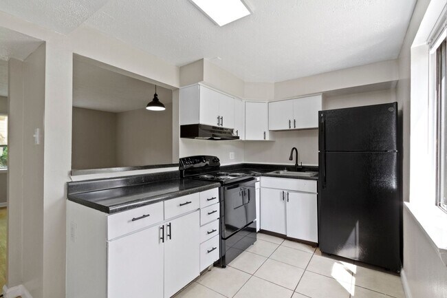 The Vistas Apartment Homes in Indianapolis, IN - Foto de edificio - Building Photo