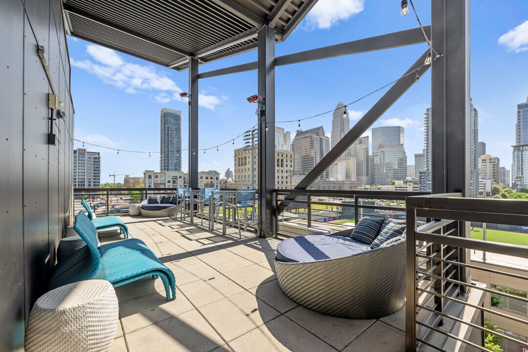 Circa Uptown in Charlotte, NC - Foto de edificio