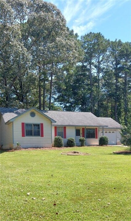 246 Old Atlanta Rd in Stockbridge, GA - Building Photo