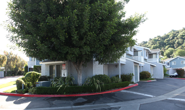 South Hills Villas in Glendora, CA - Foto de edificio - Building Photo