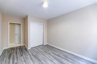 WATERLOO APARTMENTS in Toronto, ON - Building Photo - Interior Photo