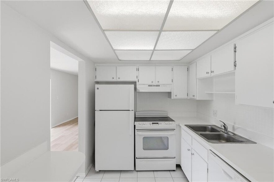 1400 Pompei Ln in Naples, FL - Foto de edificio