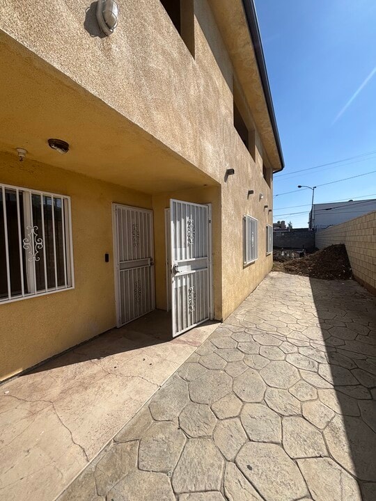 1738 W 85th St, Unit B in Los Angeles, CA - Foto de edificio