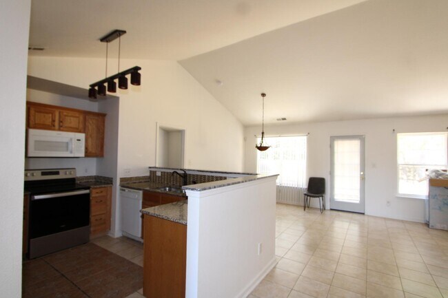 2133 Rindle Dr in High Point, NC - Building Photo - Building Photo