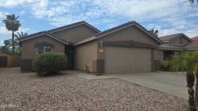 1017 E Pinto Ct in Gilbert, AZ - Foto de edificio - Building Photo