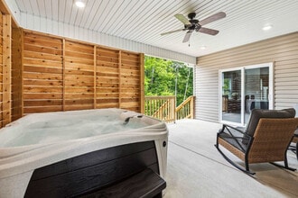 10 Granshire Dr in Bella Vista, AR - Building Photo - Building Photo