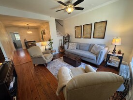 209 East St in Philadelphia, PA - Building Photo