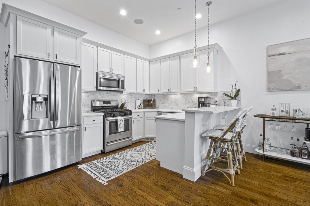496 E 3rd St, Unit 1 in Boston, MA - Building Photo