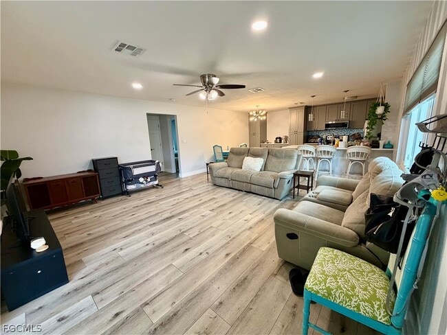 property at 3032 SE Santa Barbara Pl