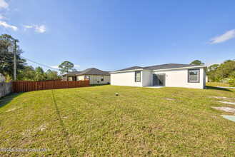 906 Tolson St SE in Palm Bay, FL - Building Photo - Building Photo