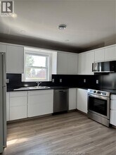 215 Wigle Ave in Kingsville, ON - Building Photo - Building Photo