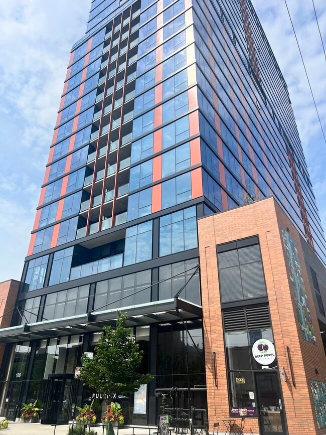 property at 160 N Elizabeth St