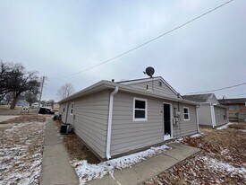 216-218 W Home St in Junction City, KS - Building Photo