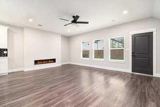 8119 Venus St, Unit A in Houston, TX - Building Photo - Building Photo