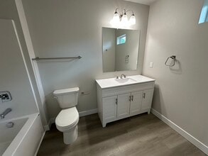 450 SE Lilly Ave in Corvallis, OR - Building Photo - Building Photo