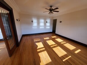 2352 N Spaulding Ave in Chicago, IL - Building Photo - Building Photo