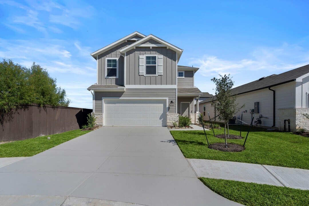 24505 Red Hawthorn Trce in Porter, TX - Building Photo