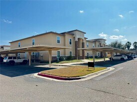 10 Redbud E Ave in McAllen, TX - Building Photo