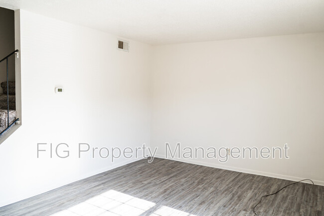 3104 E Governor John Sevier Hwy in Knoxville, TN - Building Photo - Building Photo